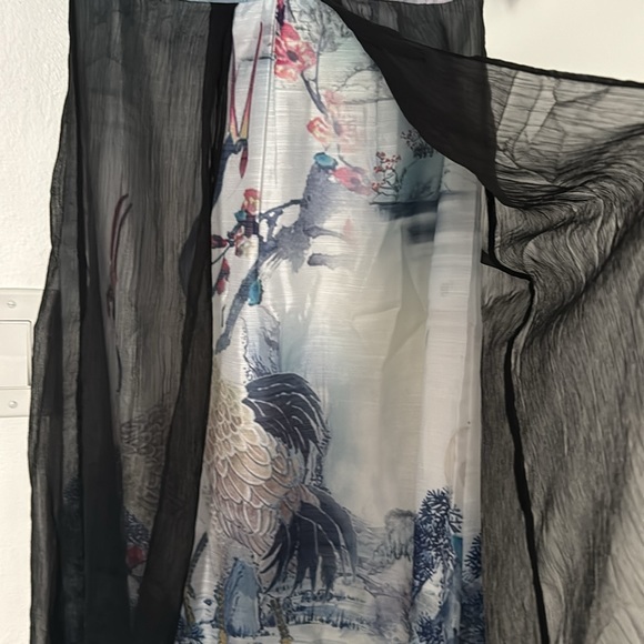 Stunning and unique Japanese print chiffon dress - Picture 5 of 6